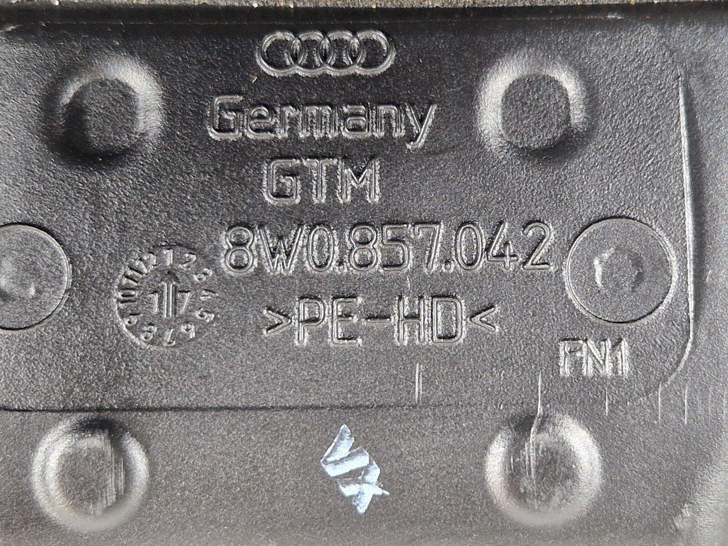 16-24 AUDI A5 F5 OEM GENUINE AIR INTAKE VENT 8W0857042