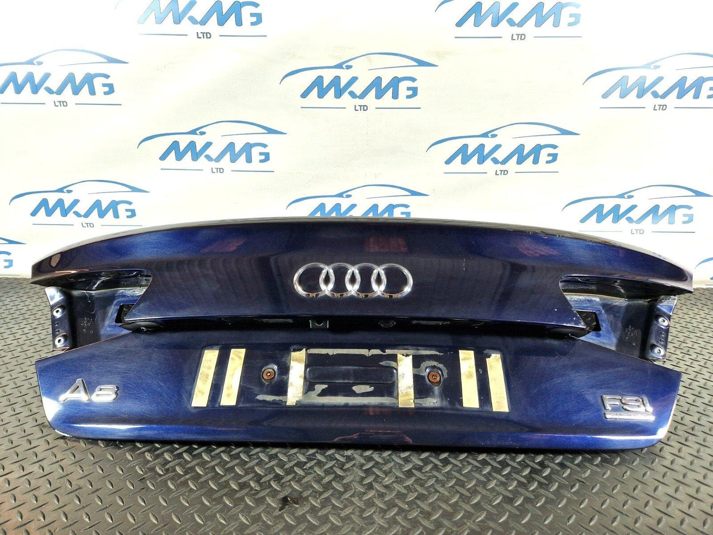 10-17 AUDI A8 4H SALOON GENUINE REAR TAILGATE / BOOTLID IN BLUE LZ5D