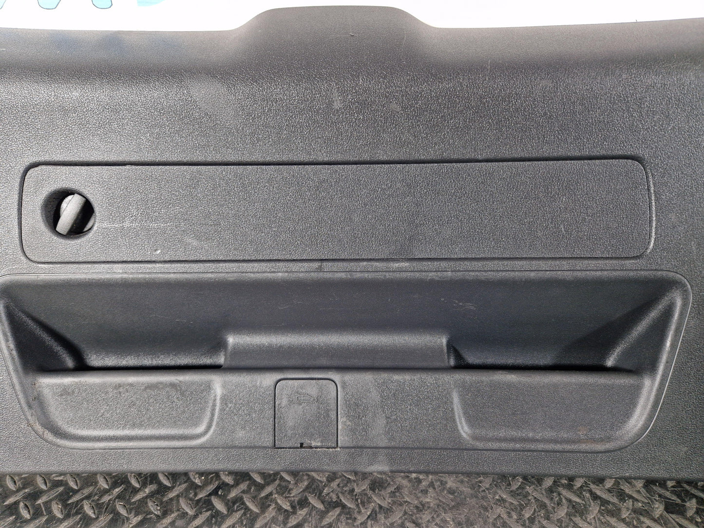 16-19 AUDI A4 B9 AVANT GENUINE BOOTLID/TAILGATE TRIM COVER BLACK 8W9867979