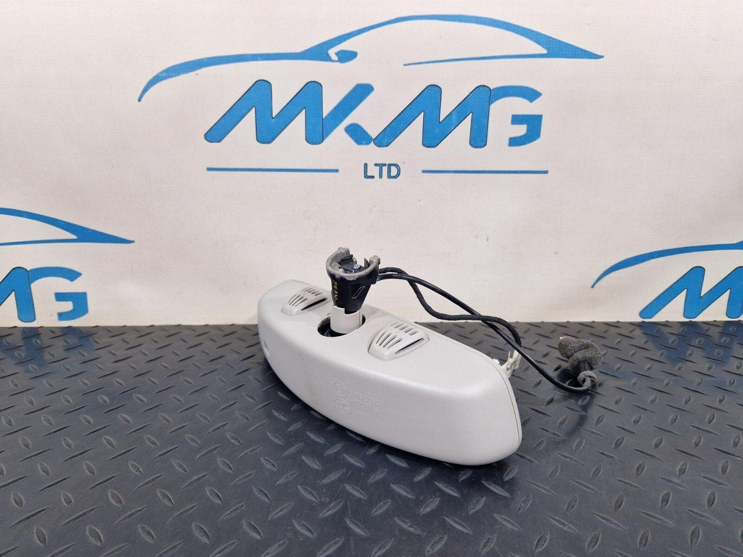 14-21 MERCEDES BENZ C200d W205 GENUINE OEM INTERIOR REAR VIEW MIRROR A2228100217
