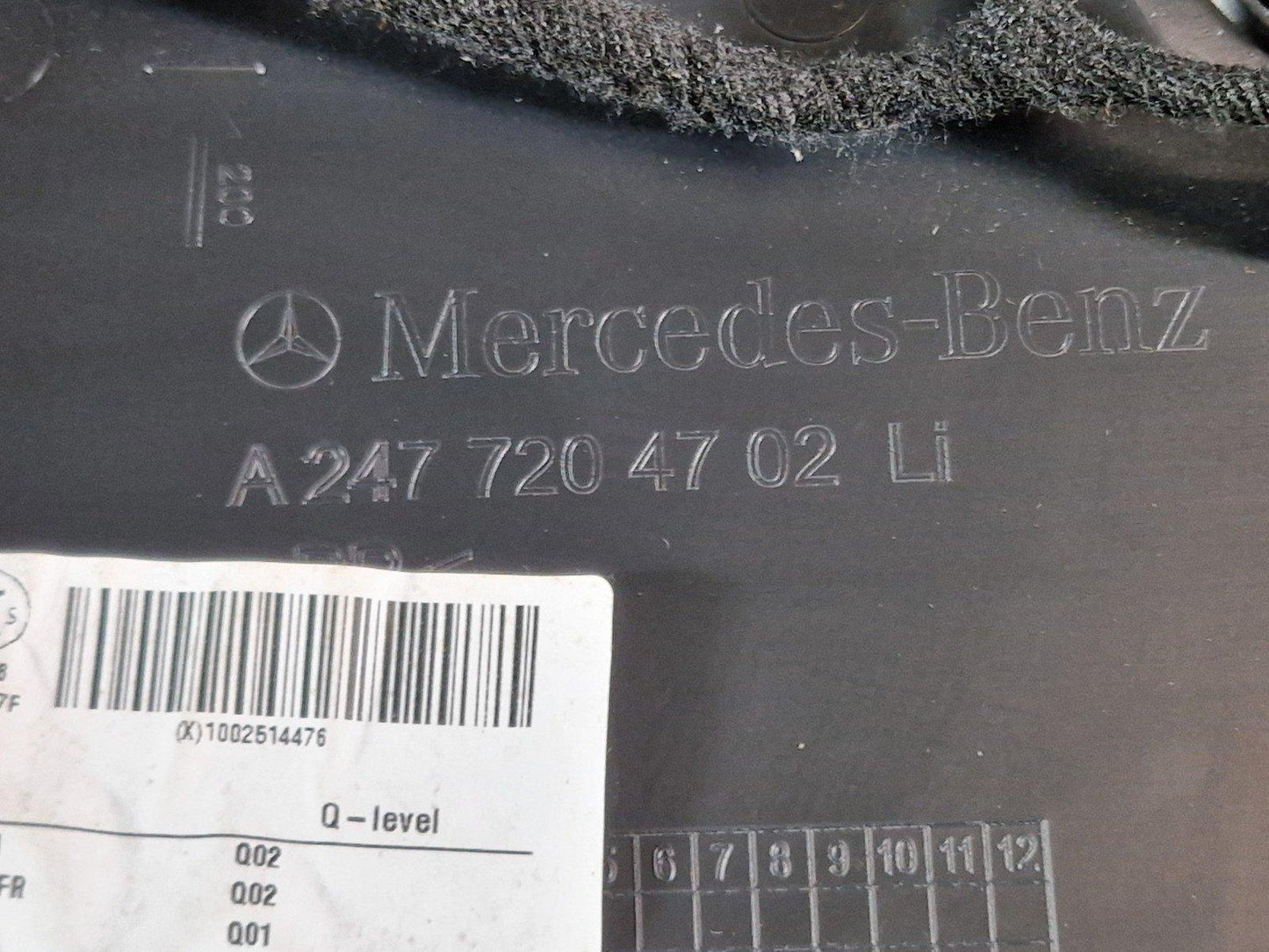19-ON MERCEDES BENZ B CLASS W247 FRONT LEFT PASSENGER DOOR CARD PANEL IN BLACK