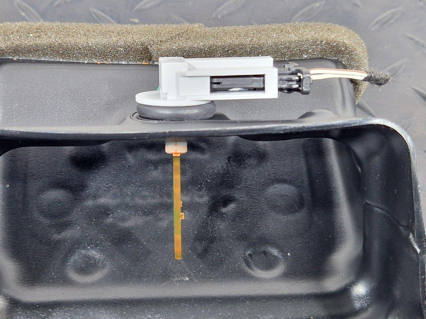 16-23 AUDI A5 F5 S LINE GENUINE AIR CHANEL CONNECTING VENT 8W0857042