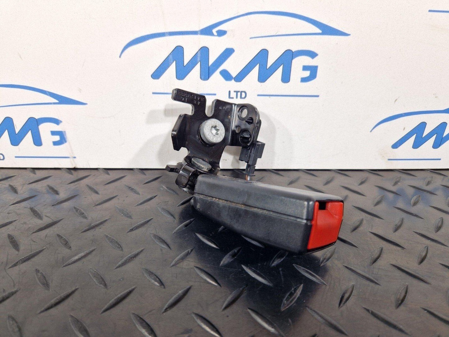 14-21 MERCEDES BENZ C220D W205 REAR LEFT PASSENGER SIDE N/S SEATBELT A2058600369