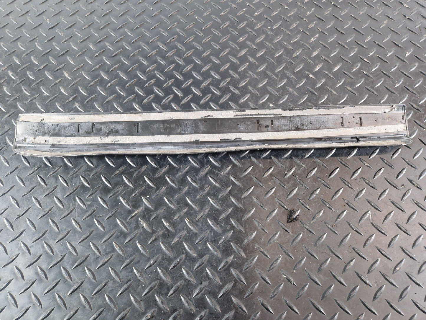 10-15 AUDI Q7 4L PASSENGER FRONT LEFT N/S OEM DOOR SILL TRIM PANEL 4L0853373E