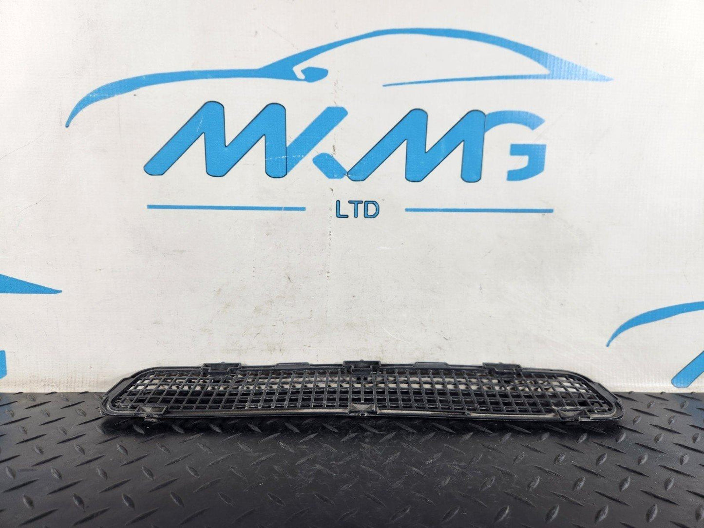 MERCEDES VITO W447 GENUINE AIR INTAKE DUCT GRILL A4478308402