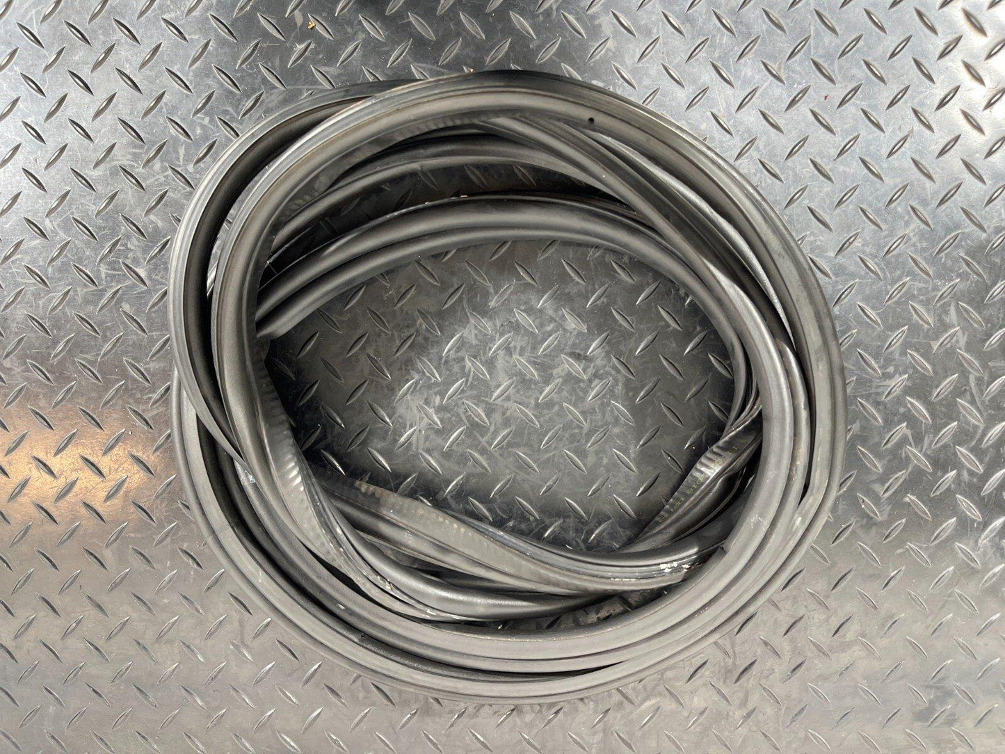 BMW 3 SERIES F31 GASKET SEAL RUBBER TAILGATE BOOTLID TRUNK 7263092