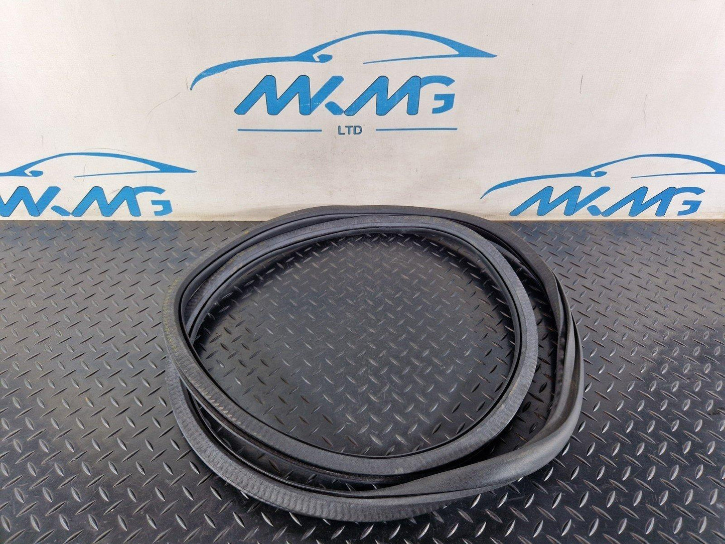 MERCEDES W177 V177 REAR RIGHT / LEFT N/O/S DOOR RUBBER SEAL GASKET A1776920700