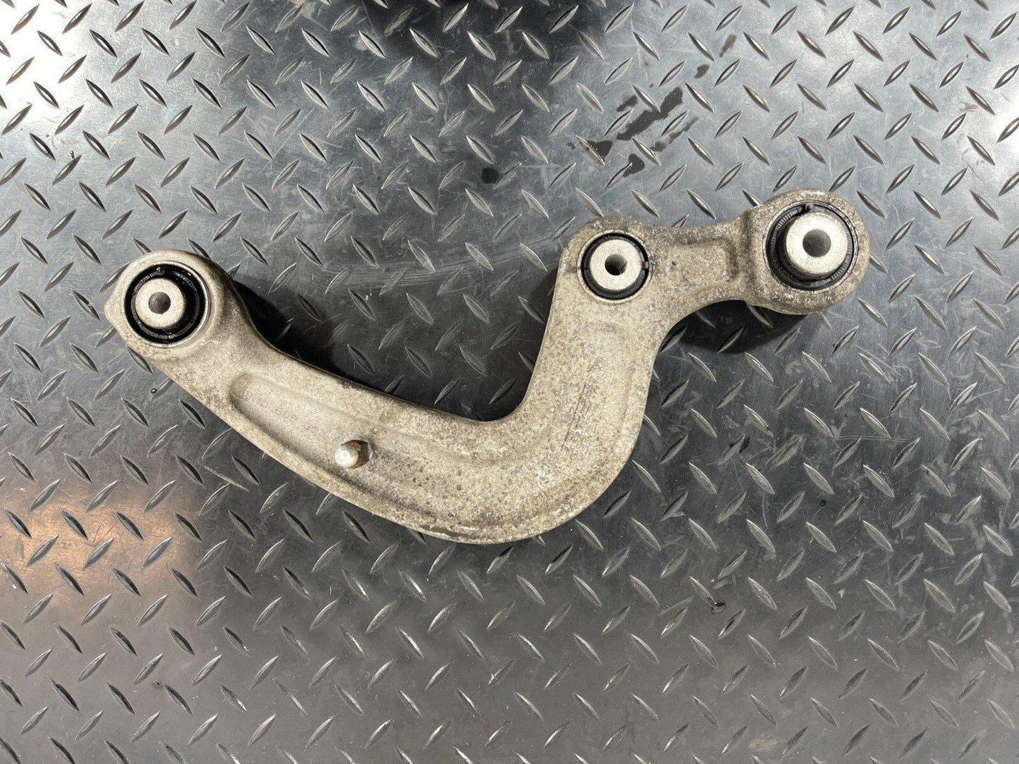 GENUINE AUDI A4 B9 A5 S5 F5 REAR LEFT OR RIGHT CONTROL ARM 8W0505361E