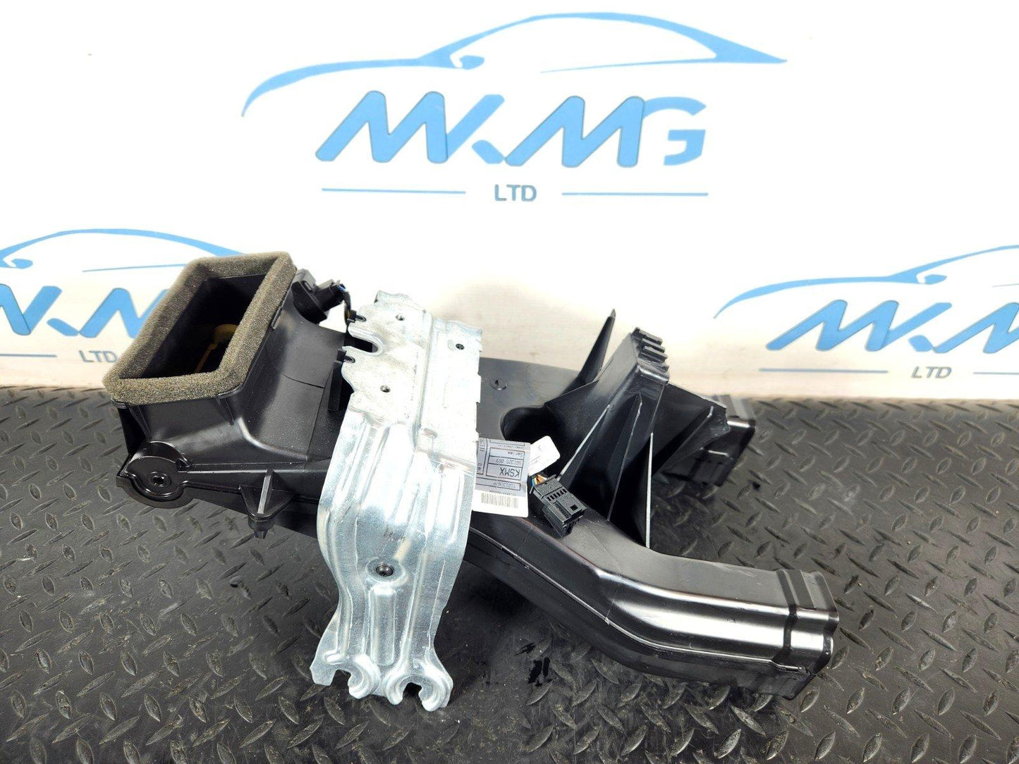 11-19 MERCEDES BENZ ML W166 AIR DISTRIBUTION AIR DUCT INTERIOR A1668301600