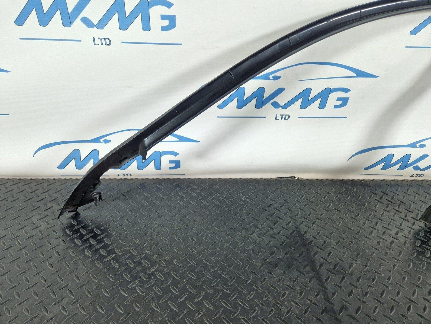 14-21 MERCEDES BENZ C300h W205 INNER DOOR WINDOW FRAME FRONT LEFT N/S TRIM SEAL