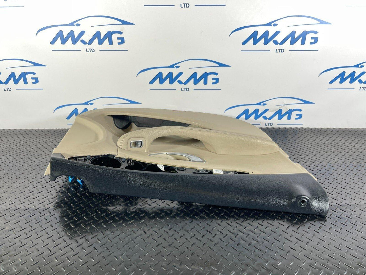 14-21 MERCEDES BENZ C350E W205 GENUINE FRONT PASSENGER SIDE DOOR PANEL