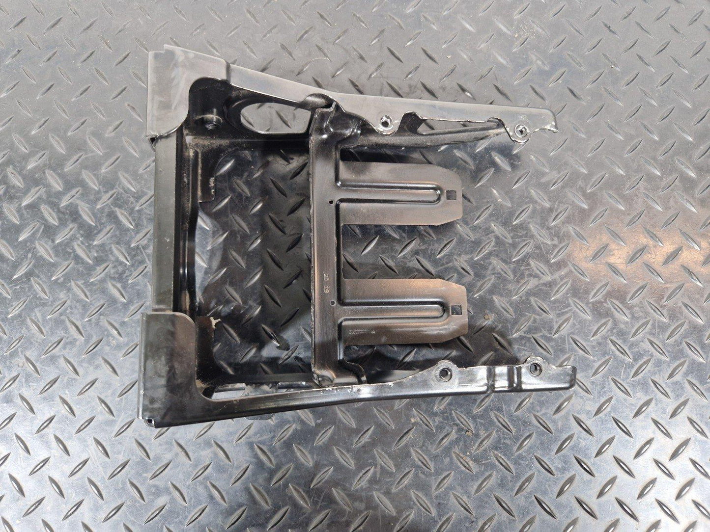 19-ON MERCEDES BENZ A CLASS EQ W177 ENGINE BAY SUPPORT BRACKET A2475452601