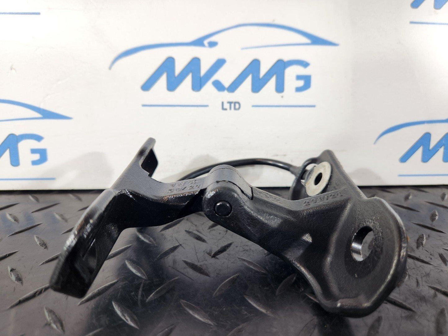 19-ON RANGE ROVER EVOQUE L551 LEFT SIDE TAILGATE BOOT LID HINGE K8D2-42901-AD