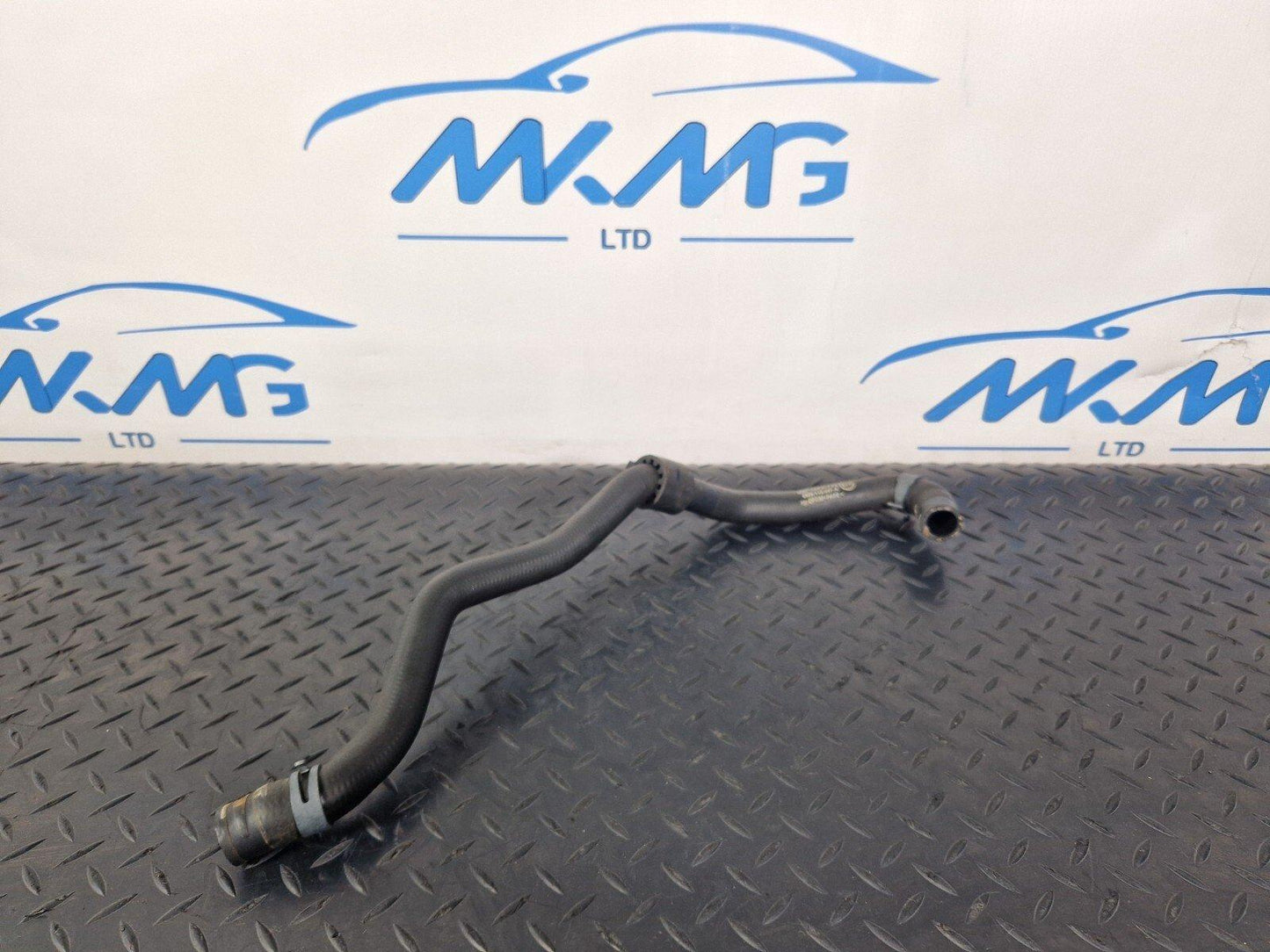 16-19 AUDI A4 B9 2.0TDI DEU GENUINE WATER COOLANT HOSE PIPE 8W0145947A