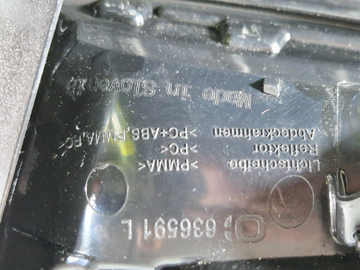 16-24 AUDI A5 F5 COUPE GENUINE REAR LEFT N/S TAILGATE INNER LED LIGHT 8W6945093C