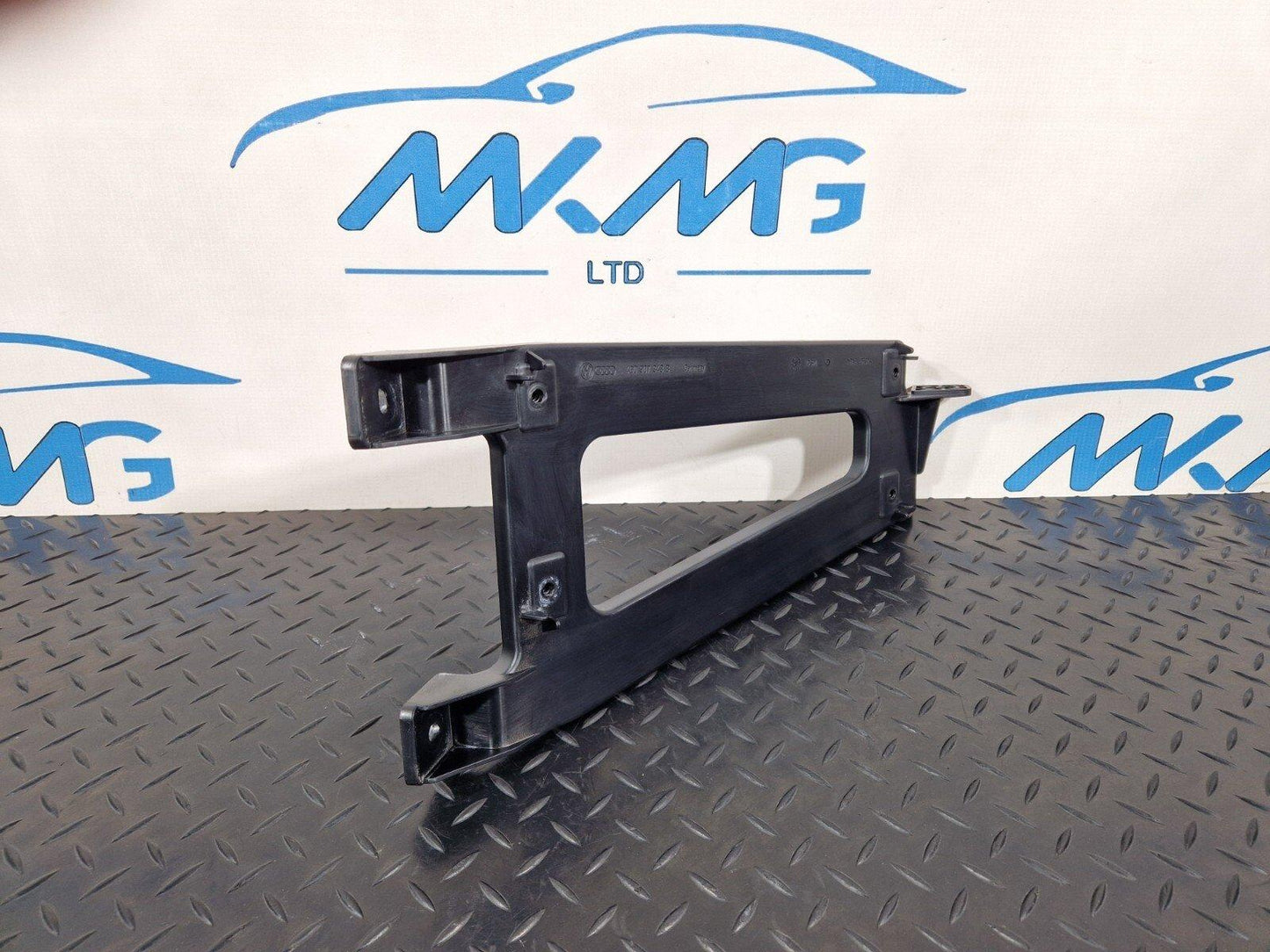 10-18 AUDI A7 4G S-LINE GENUINE AMPLIFIER MOUNT BRACKET 4G0907348B