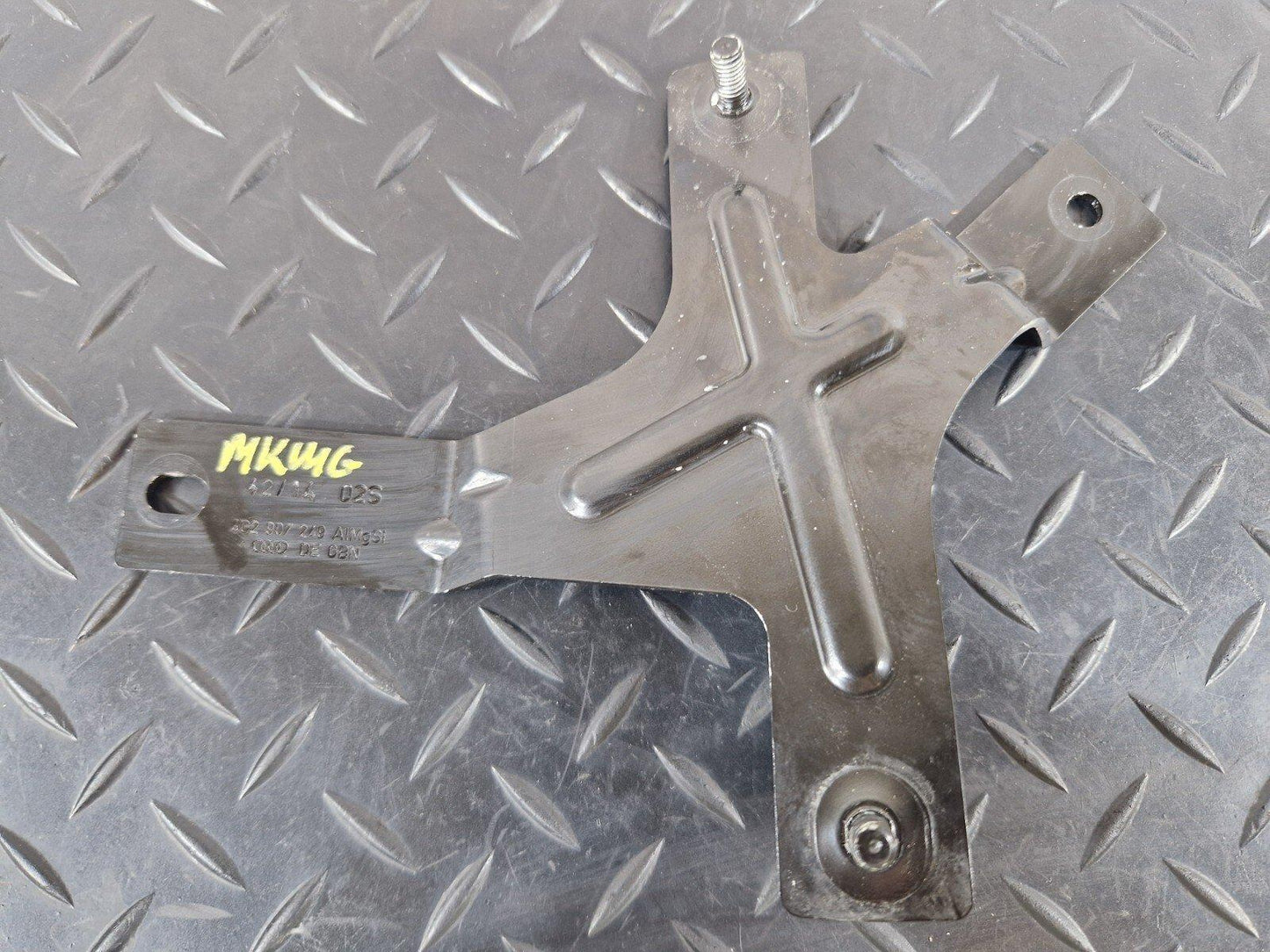12-18 AUDI A6 C7 GENUINE OEM CONTROL UNIT RETAINER BRACKET 4G2907249