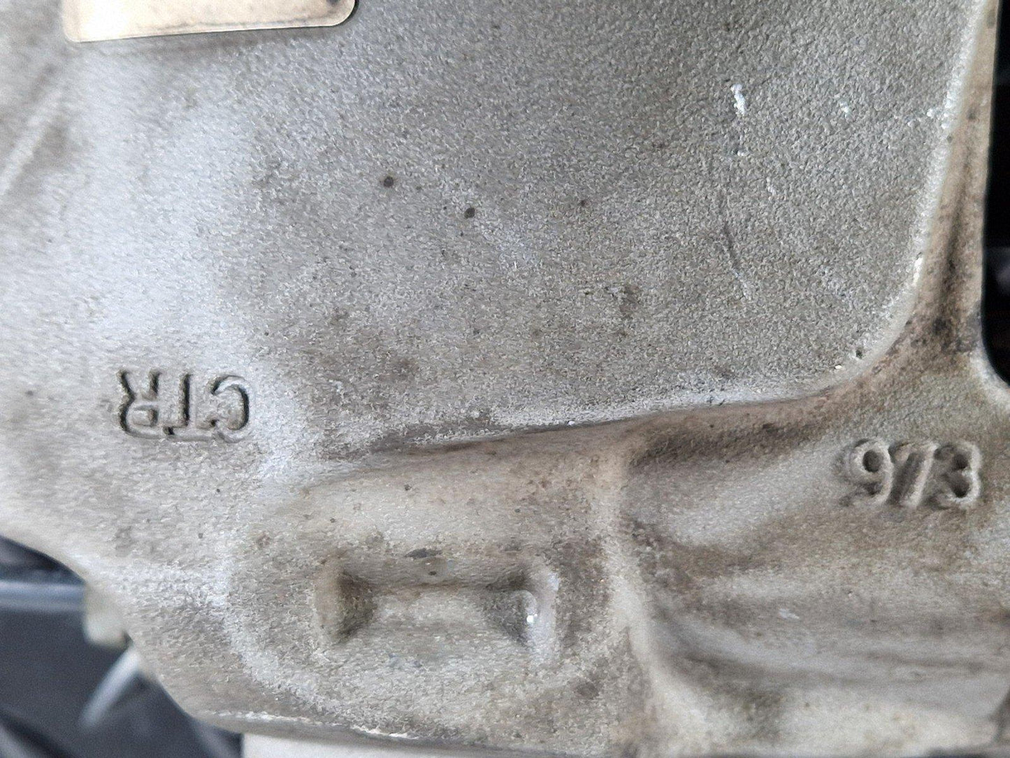 16-19 AUDI A4 B9 AVANT FRONT LEFT BRAKE CALIPER WITH BRAKE PAD 8W05BG