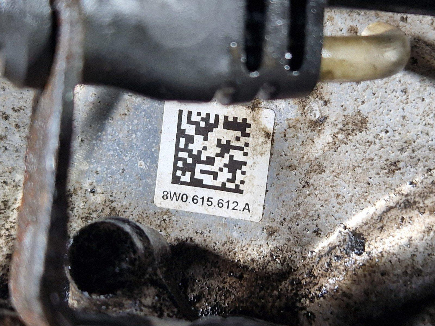 16-23 AUDI A5 F5 SPORTBACK S-LINE REAR RIGHT DRIVER SIDE WHEEL HUB 8W0505436AA