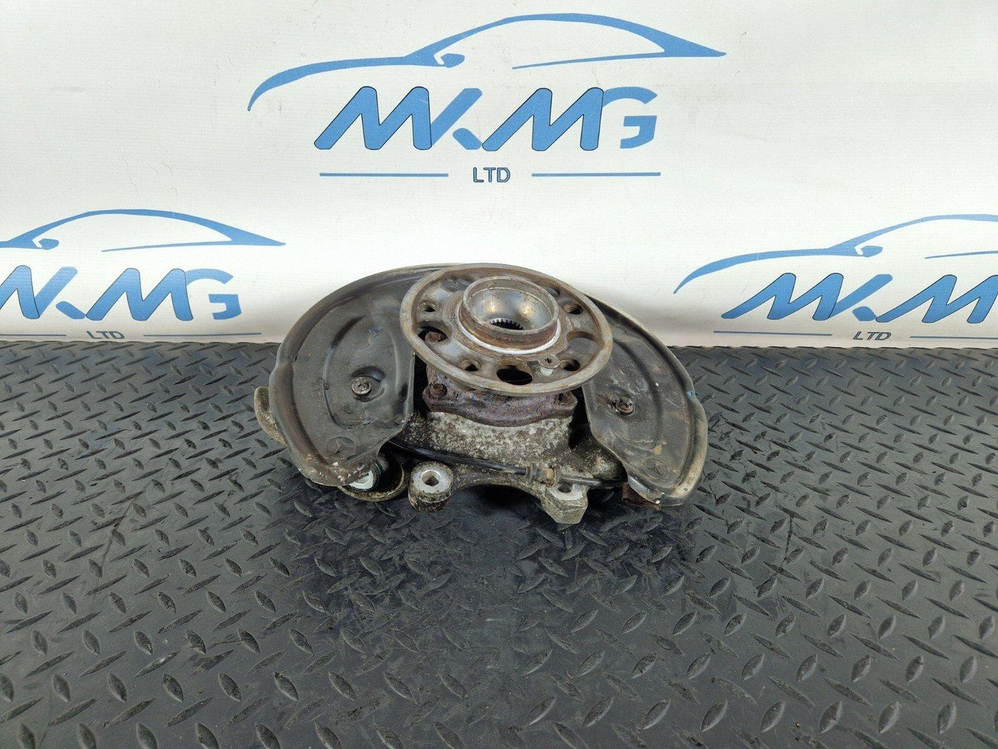 14-21 MERCEDES BENZ W205 REAR LEFT N/S WHEEL HUB CARRIER A2053500141