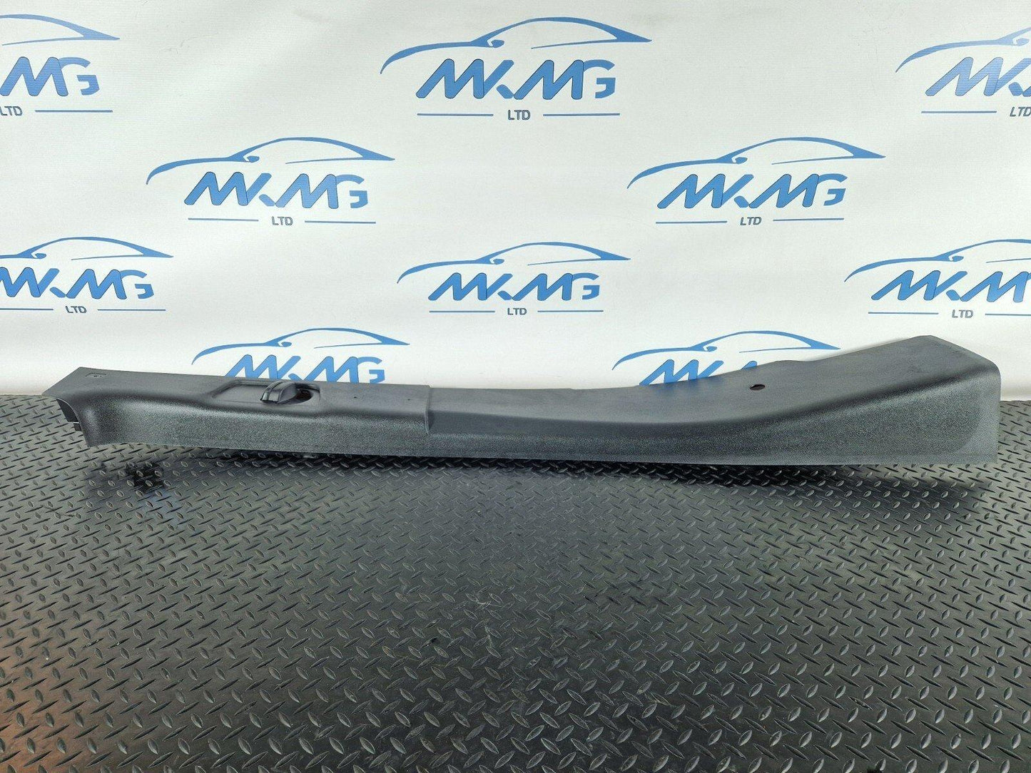 18-ON MERCEDES BENZ SPRINTER W907 OEM DRIVER SIDE B POST INNER TRIM A9106901900