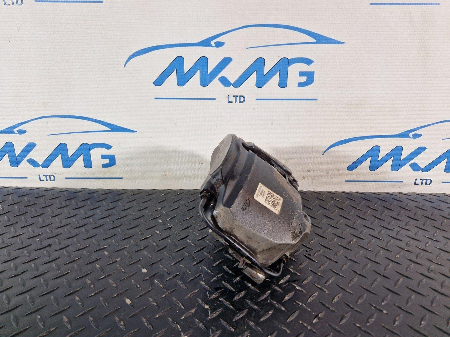 16-19 AUDI A4 B9 GENUINE FRONT LEFT PASSENGER SIDE BRAKE CALLIPER 8W05DQ