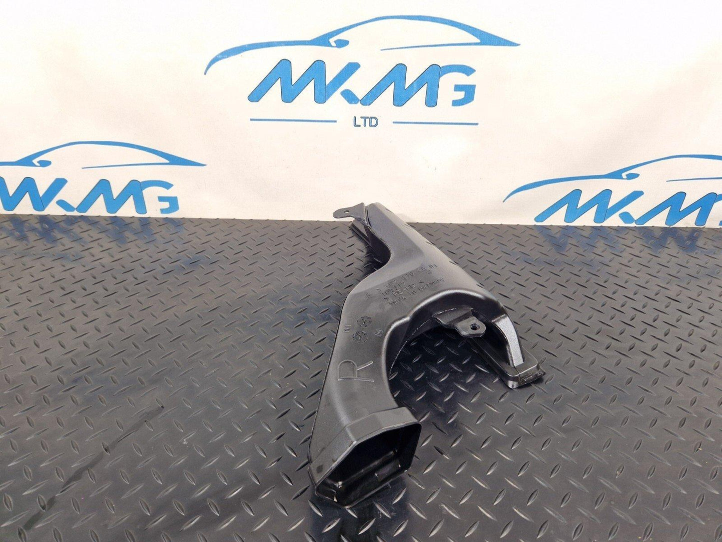2018-ON MERCEDES BENZ SPRINTER W907 W910 OEM DASHBOARD AIR DUCT A9078304801