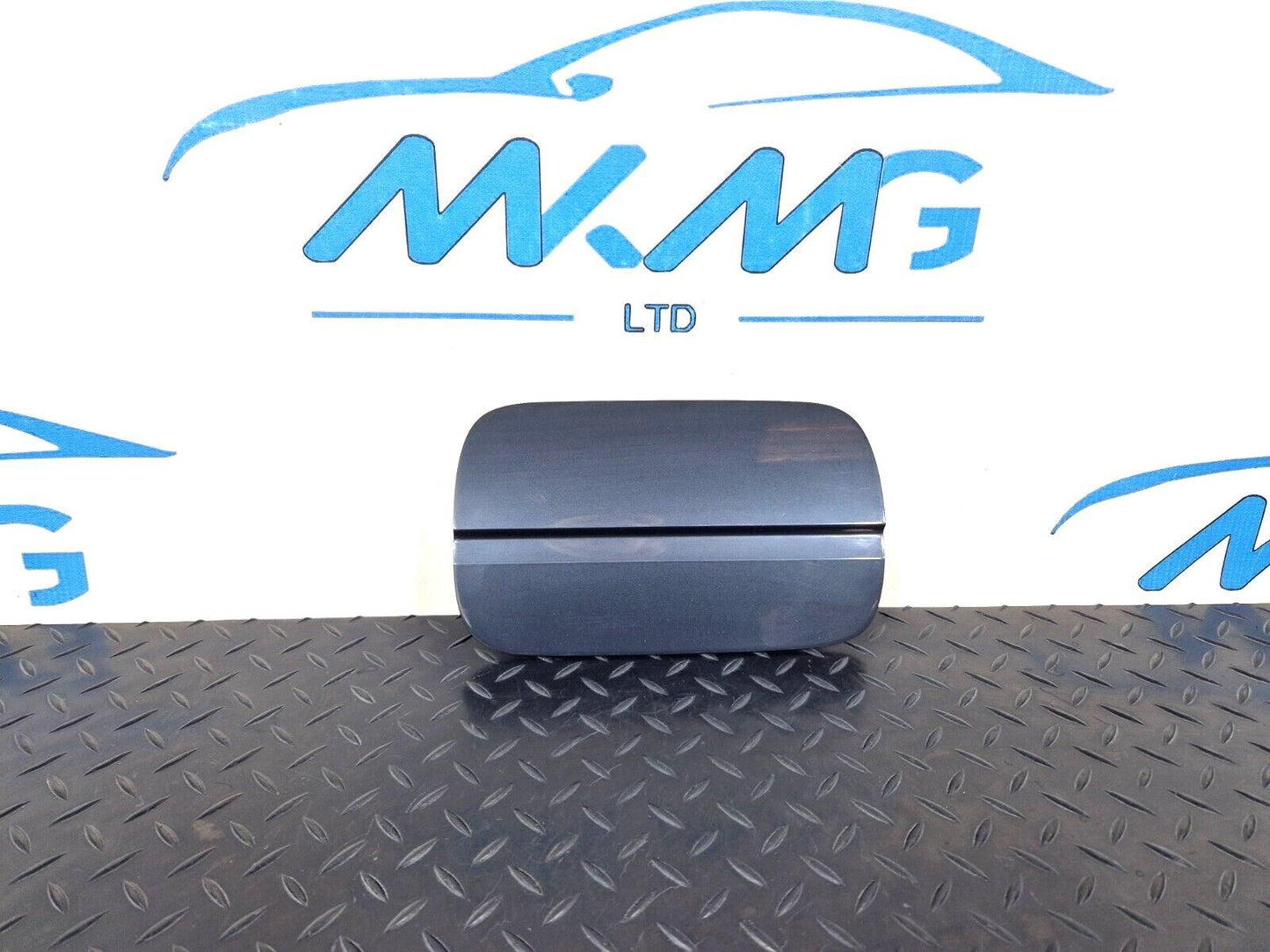 16-19 AUDI A4 AVANT B9 3.0 TDI S-LINE FUEL FILLER FLAP IN GREY LX7L 8W0809907