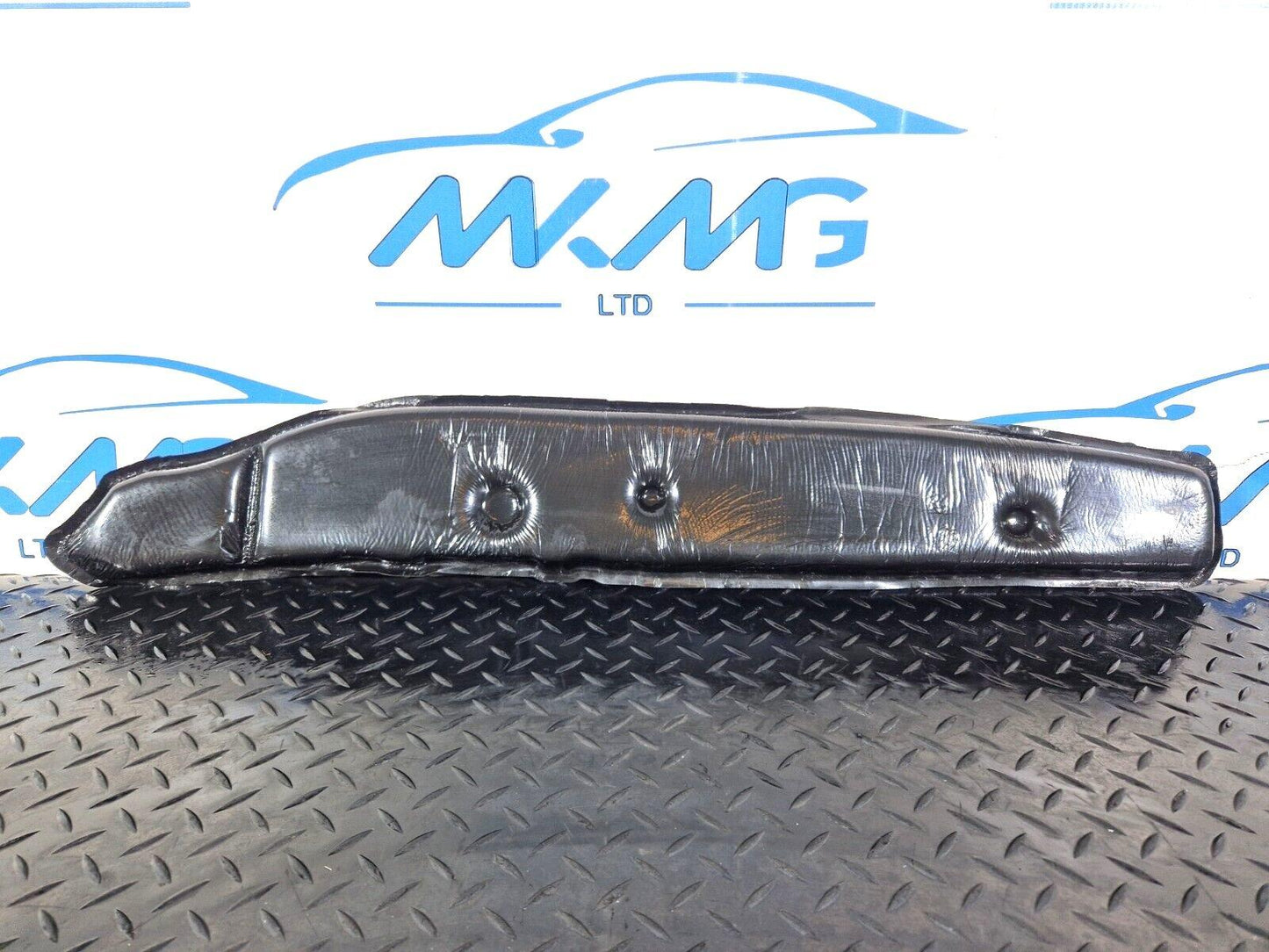 19-ON MERCEDES BENZ B CLASS W247 FRONT RIGHT SIDE WING ABSORBER A2478850202