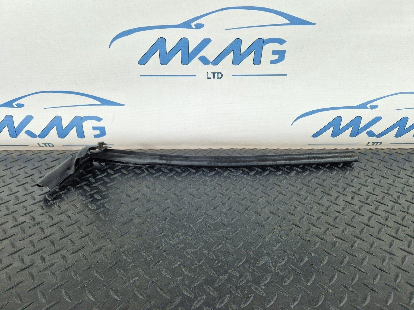 12-17 AUDI S5 CONVERTIBLE REAR LEFT SIDE INNER WINDOW SEAL 8F0839479
