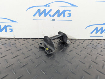 11-19 MERCEDES BENZ ML W166 BONNET HOOD LOCK BRACKET A1668800164