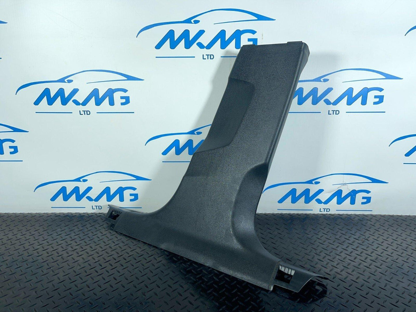 16-23 AUDI A5 F5 SPORTBACK RIGHT DRIVER SIDE LOWER B-PILLAR TRIM 8W8867240A
