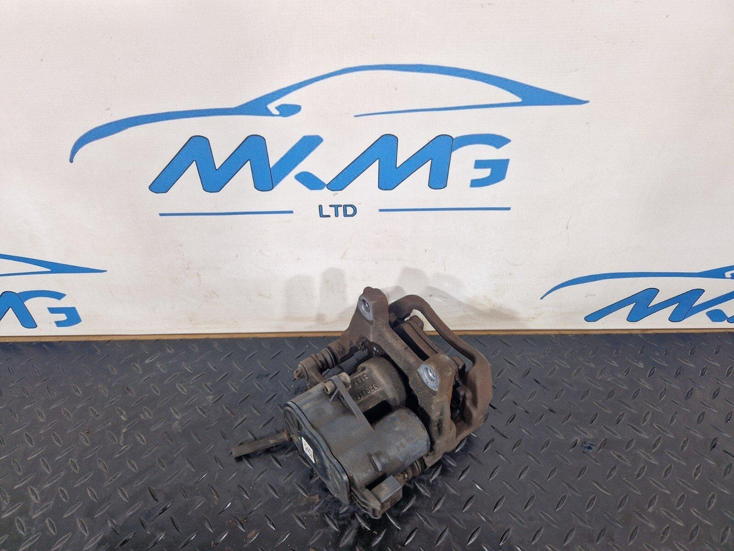 19-ON MERCEDES A CLASS W177 REAR RIGHT SIDE ELECTRIC BRAKE CALIPER A2474230898