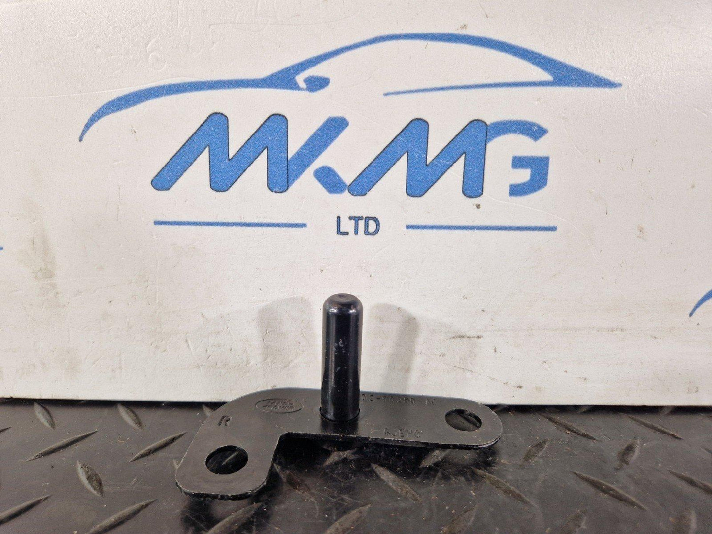 19-ON RANGE ROVER EVOQUE L551 RIGHT MOUNT BRACKET FITTING K8D200260AC
