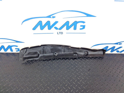 16-19 AUDI A4 B9 GENUINE FRONT RIGHT WING FILLER INSULATOR 8W0821112