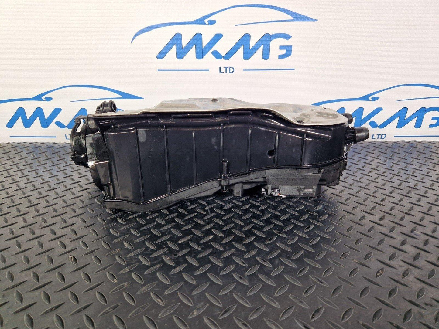 14-21 MERCEDES BENZ C220d W205 AIR FILTER BOX A6510902501 047825001
