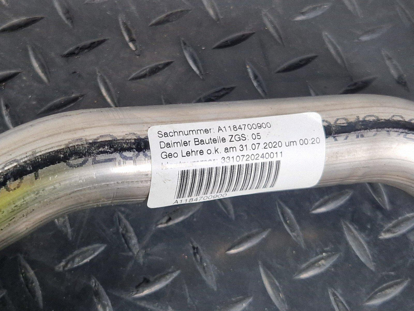 19-ON MERCEDES BENZ CLA250e C118 GENUINE FUEL FILLER PIPE A1184700900