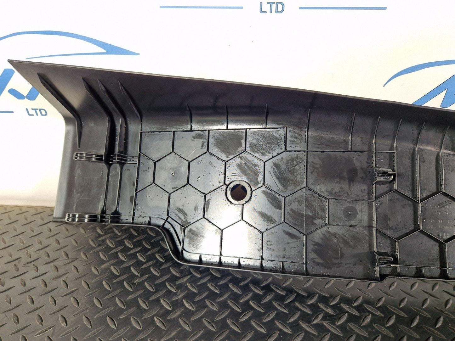 18-ON MERCEDES BENZ SPRINTER W907 LEFT SIDE B PILLAR TRIM COVER A9076903200