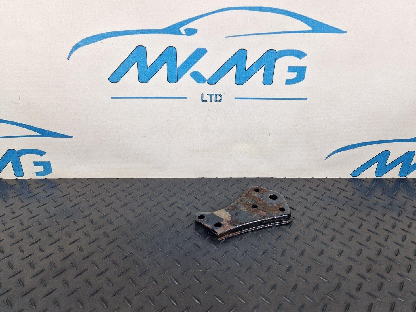 14-21 MERCEDES-BENZ C250D W205 REAR SUBFRAME RIGHT SIDE STOP PLATE A2053520800