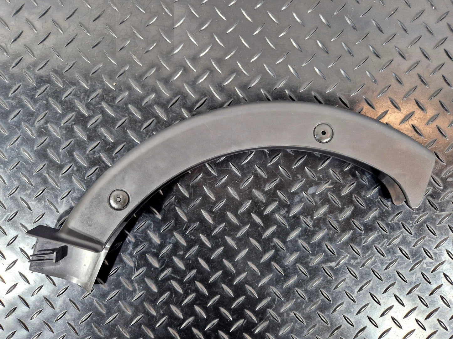 16-19 AUDI A4 B9 SALOON GENUINE BOOT LID RIGHT SIDE HINGE TRIM COVER 8W5971822