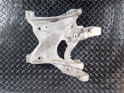 16-19 AUDI A4 B9 FRONT LEFT N/S LEFT SIDE ENGINE MOUNT BRACKET 8W0399295E