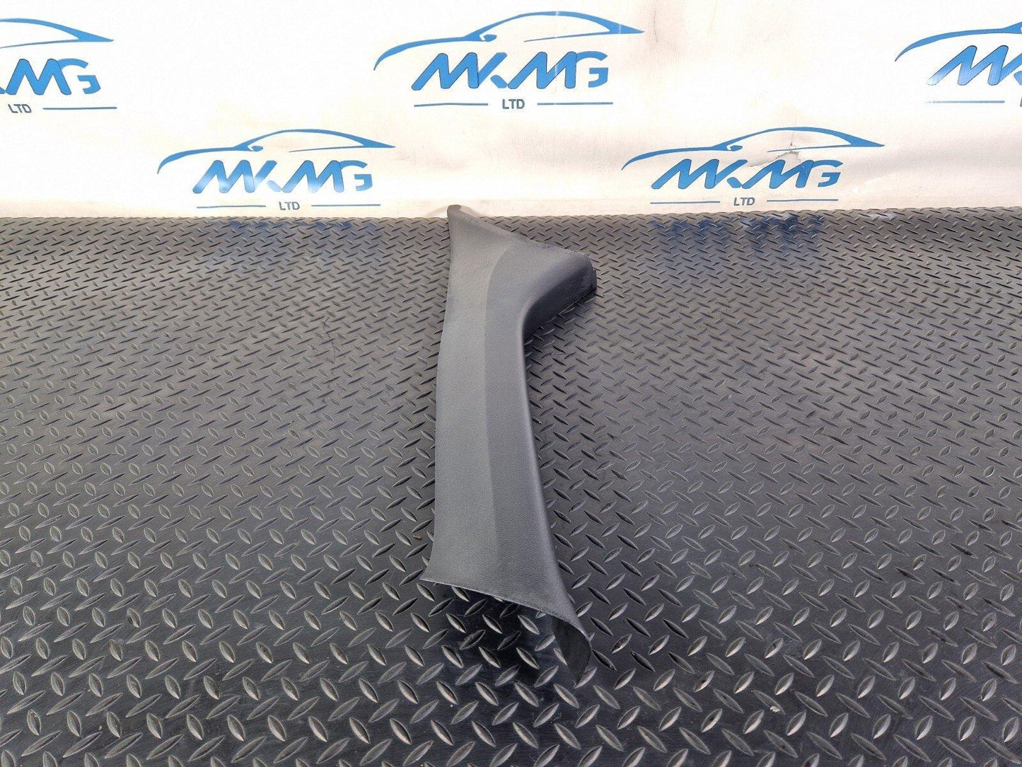 18-ON MERCEDES BENZ SPRINTER W907 FRONT LEFT A-PILLAR TRIM COVER A9076901000