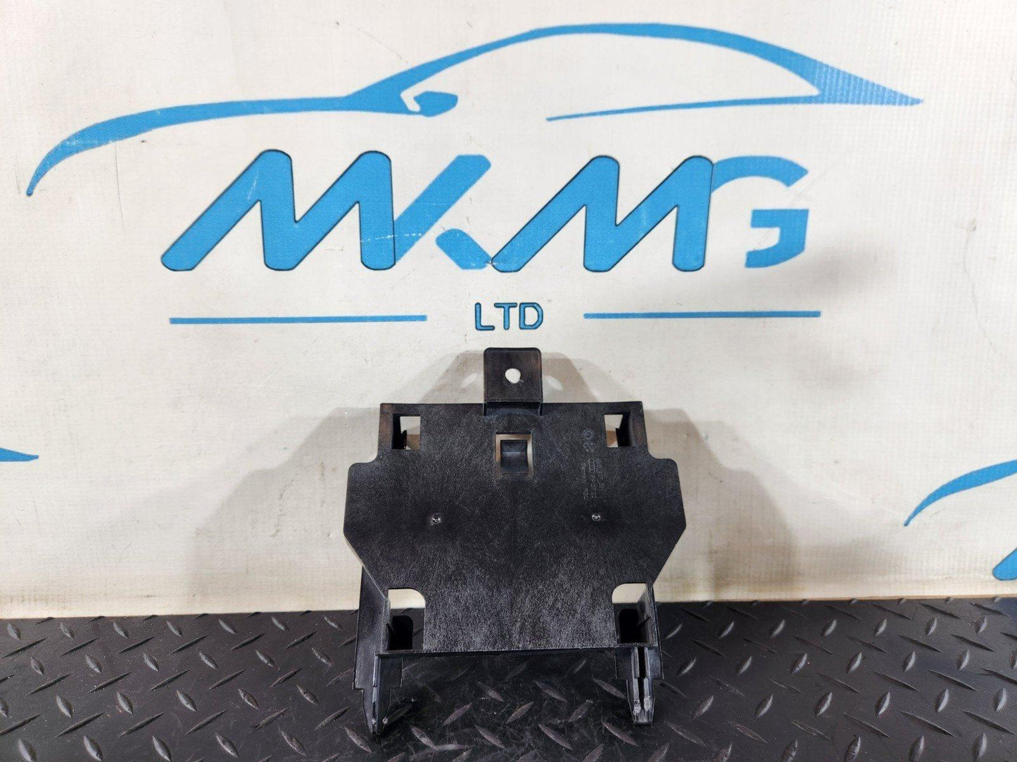 16-20 AUDI Q7 4M GENUINE ADBLUE MODULE BRACKET 4M0907361