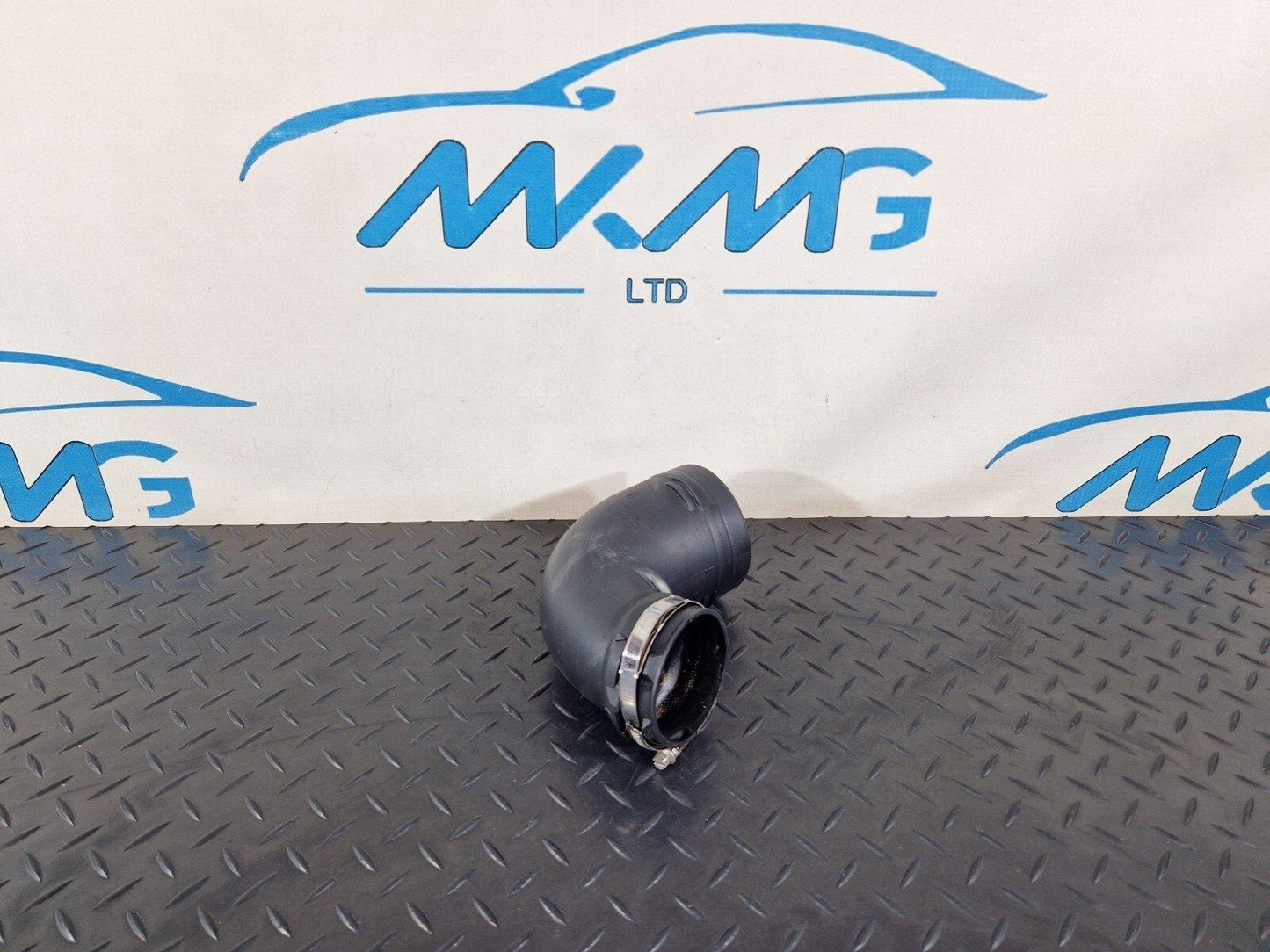 18-ON MERCEDES BENZ A CLASS W177 GENUINE OEM AIR INTAKE PIPE A6080900037
