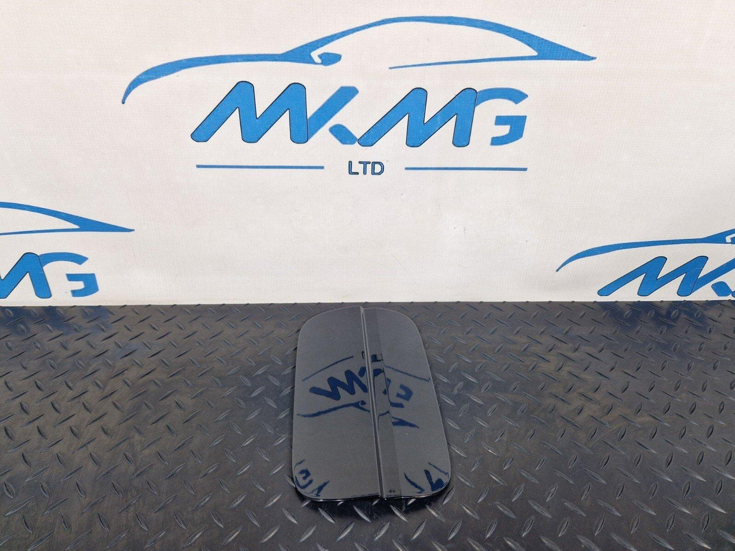 16-19 AUDI A4 B9 GENUINE FUEL DOOR IN BLACK 8W0809907 LY9T