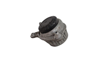 2014 MERCEDES-BENZ C-CLASS W205 FRONT RIGHT ENGINE MOUNT A2052406917