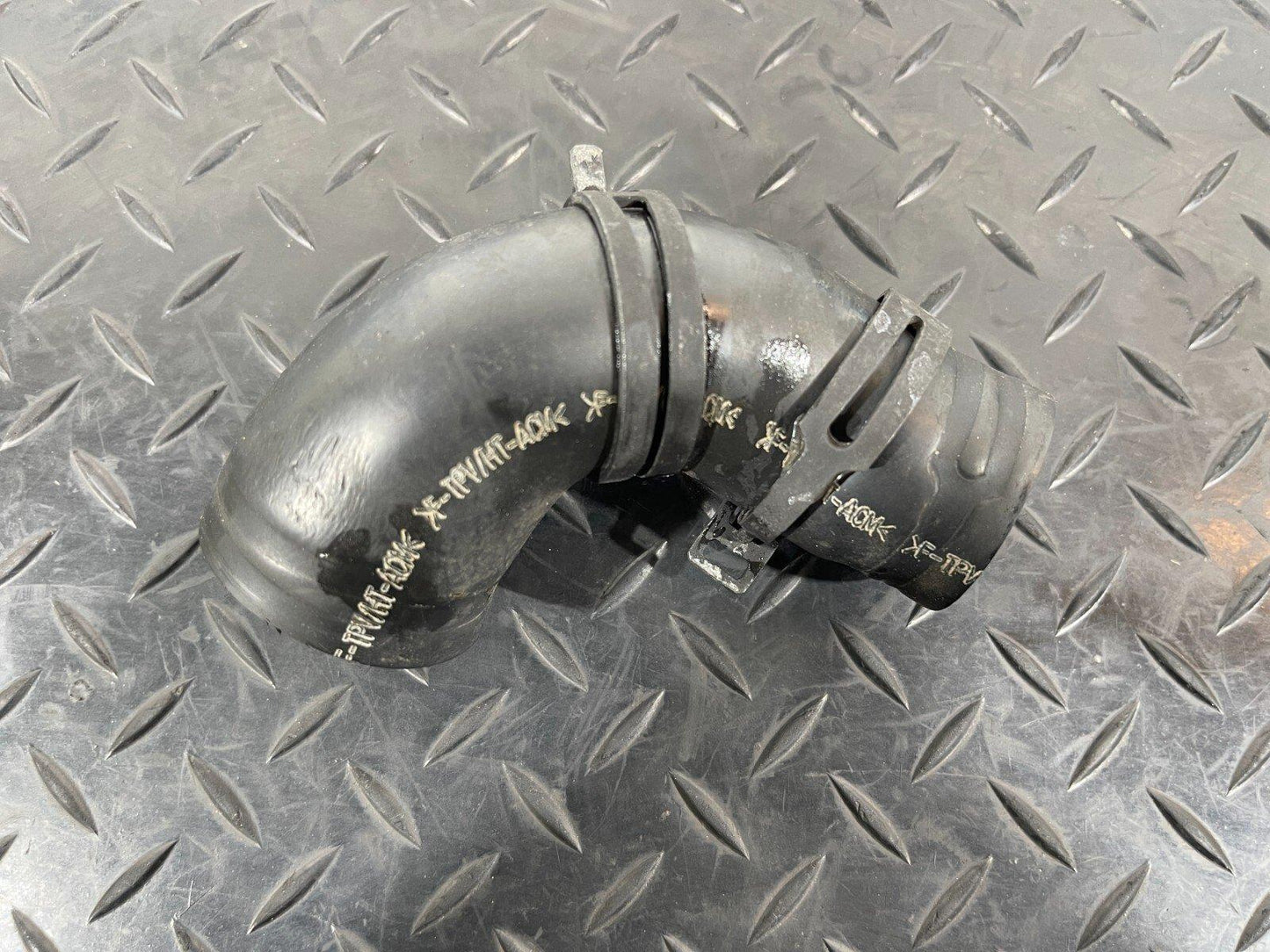 18-ON MERCEDES BENZ A CLASS W177 AIR INTAKE INLET PIPE HOSE A6541401160
