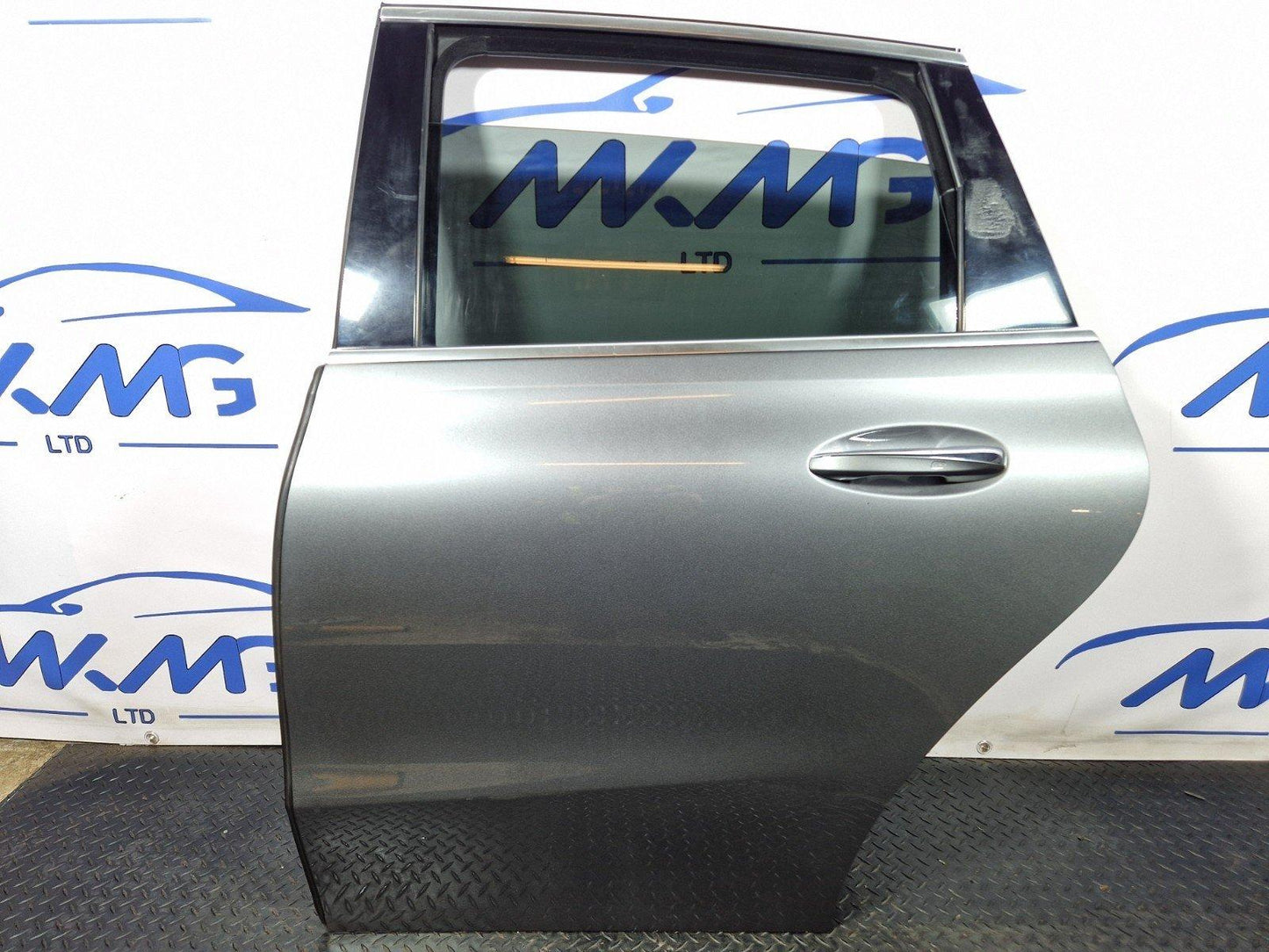 19-ON MERCEDES BENZ B CLASS W247 REAR LEFT N/S COMPLETE DOOR IN GREY 787
