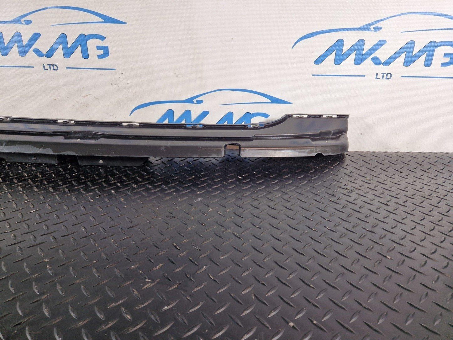 16-20 AUDI Q7 4M GENUINE OEM REAR BUMPER CENTER MOUNT BRACKET 4M0807458