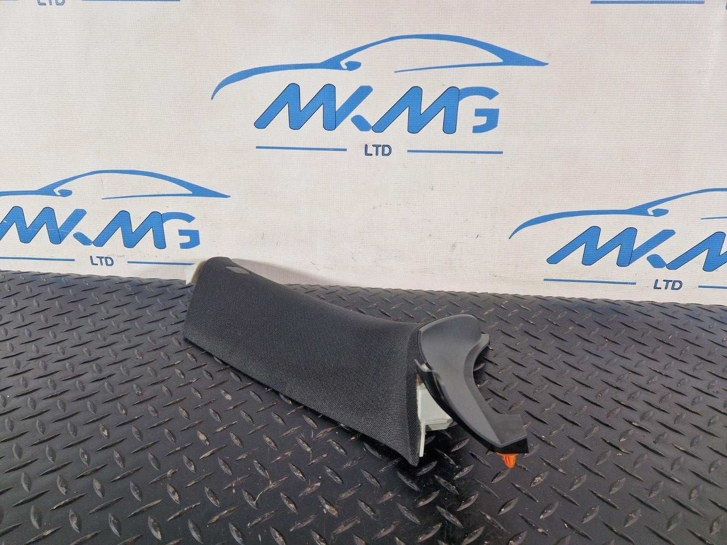 16-22 MERCEDES BENZ X253 DRIVER SIDE REAR C-PILLAR TRIM COVER A2536906901